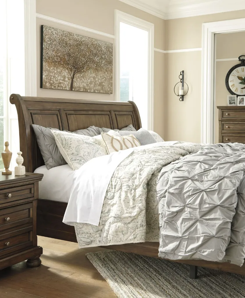 Ashley Flynnter Queen Sleigh Bed w/o Slats - Medium Brown