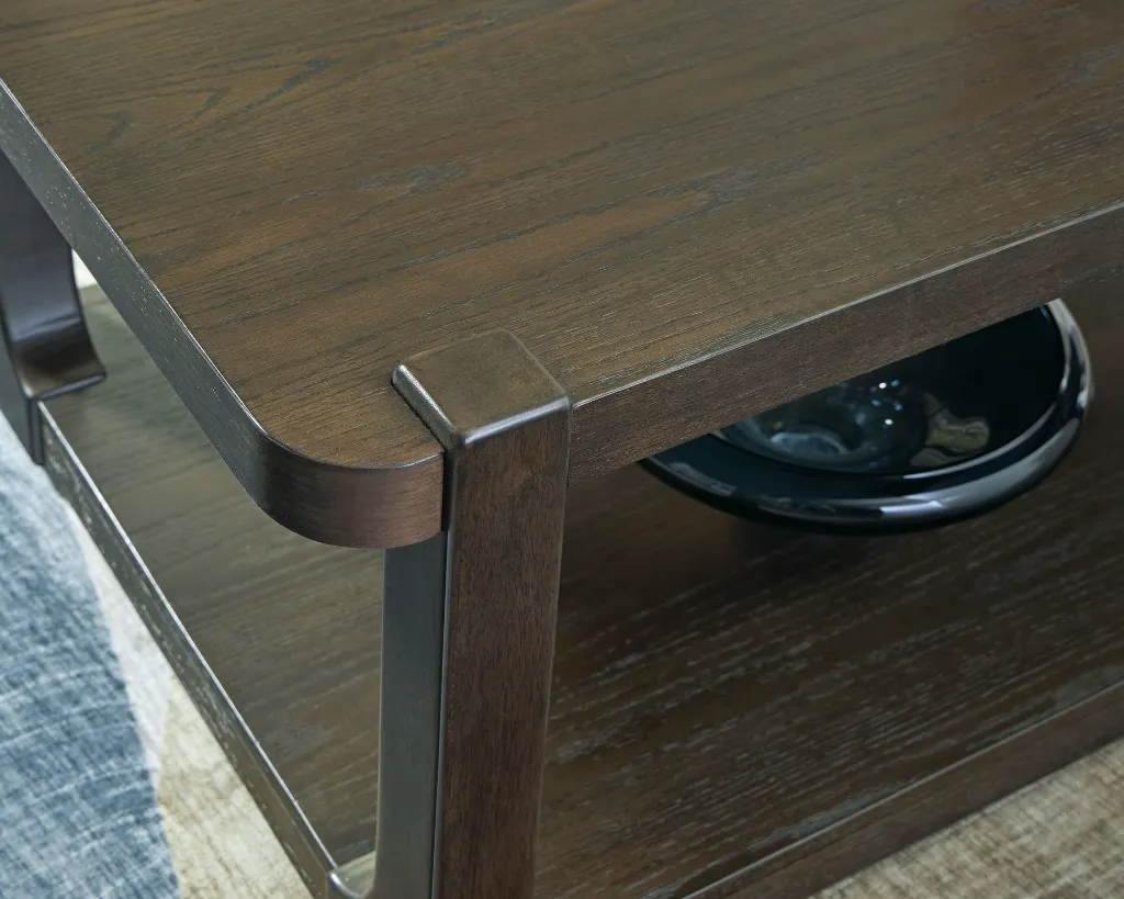 T656-1-DETAIL.webp