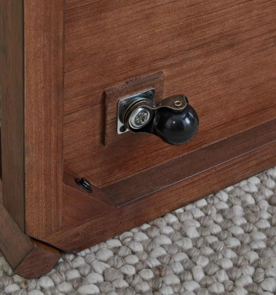 T596-1-CASTER-DETAIL.webp