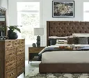 Ashley Steenlage Queen Bed - Brown / w/o Slats